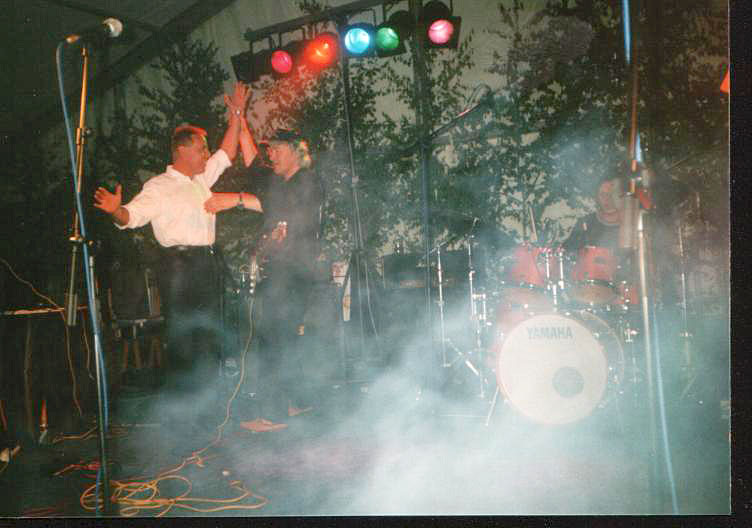 2000 07 07 DJ Revival in Aue Erzgebirge Stargast  Ohio Express 